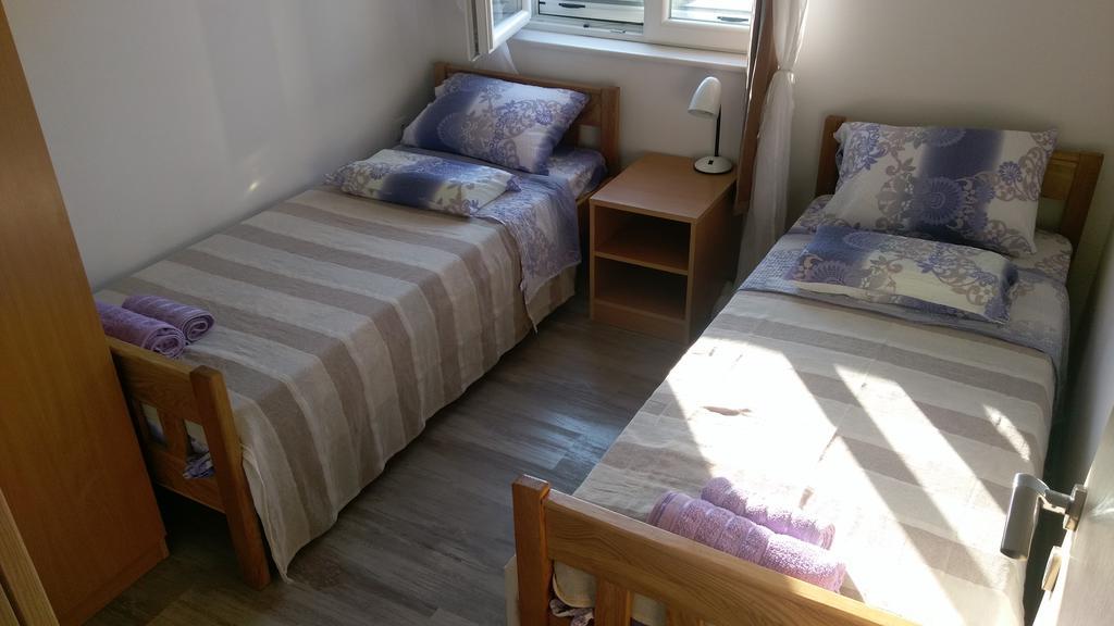 Apartments Sadina Скрадин Екстериор снимка