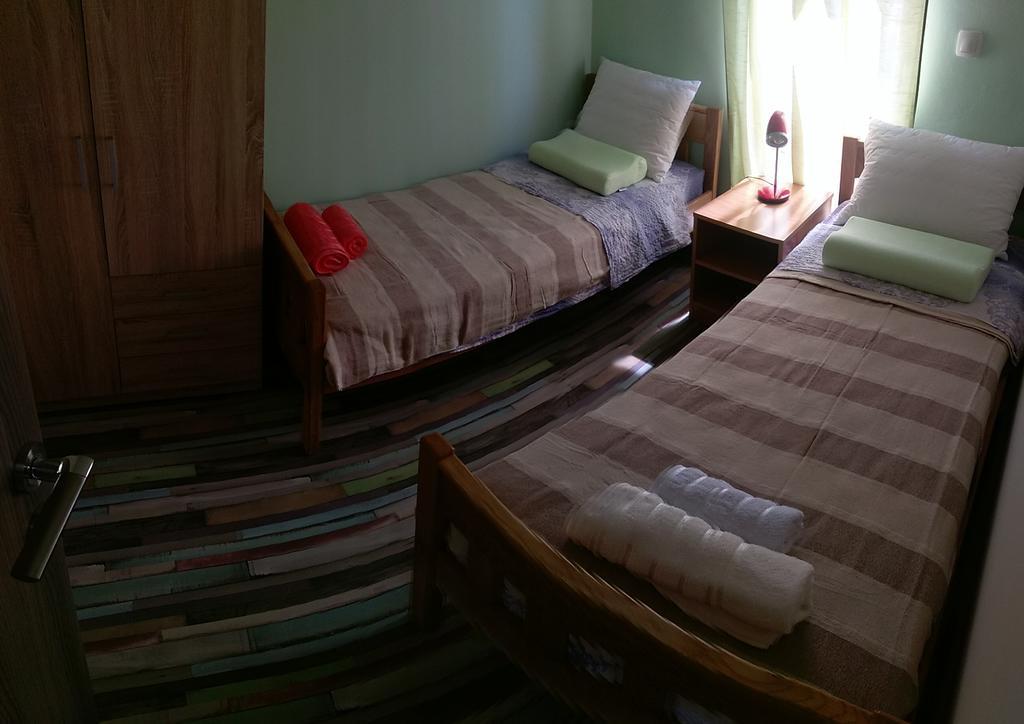 Apartments Sadina Скрадин Екстериор снимка