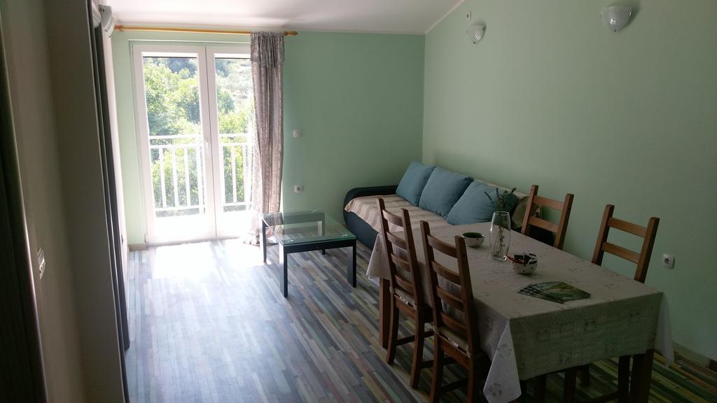 Apartments Sadina Скрадин Екстериор снимка