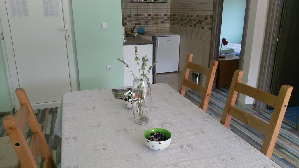 Apartments Sadina Скрадин Екстериор снимка