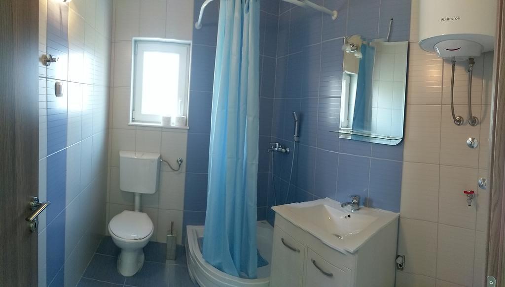 Apartments Sadina Скрадин Екстериор снимка