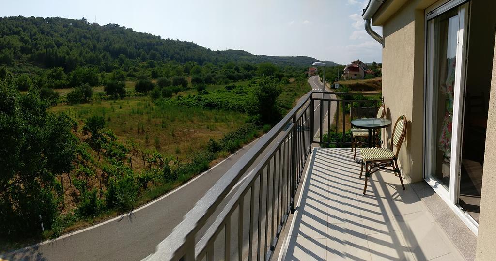 Apartments Sadina Скрадин Екстериор снимка